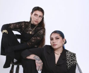 Left & Right Different Worlds 8